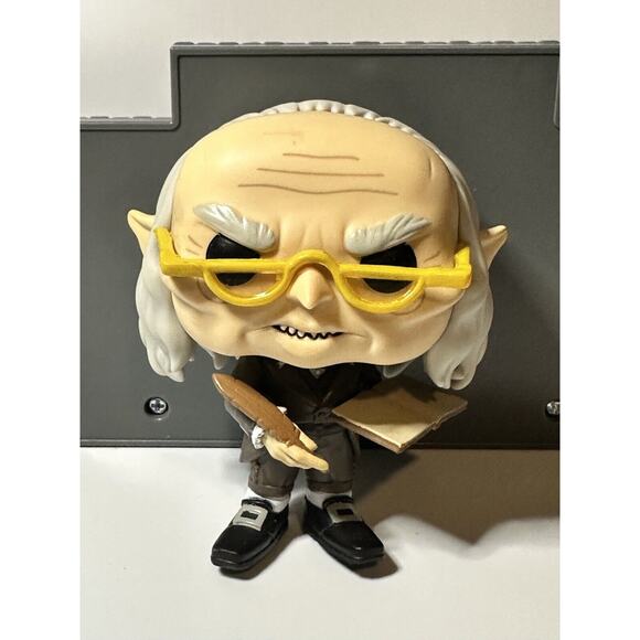 Funko Pop! Deluxe: Harry Potter - Gringotts Head Goblin At Gringotts Bank - Picture 7 of 8